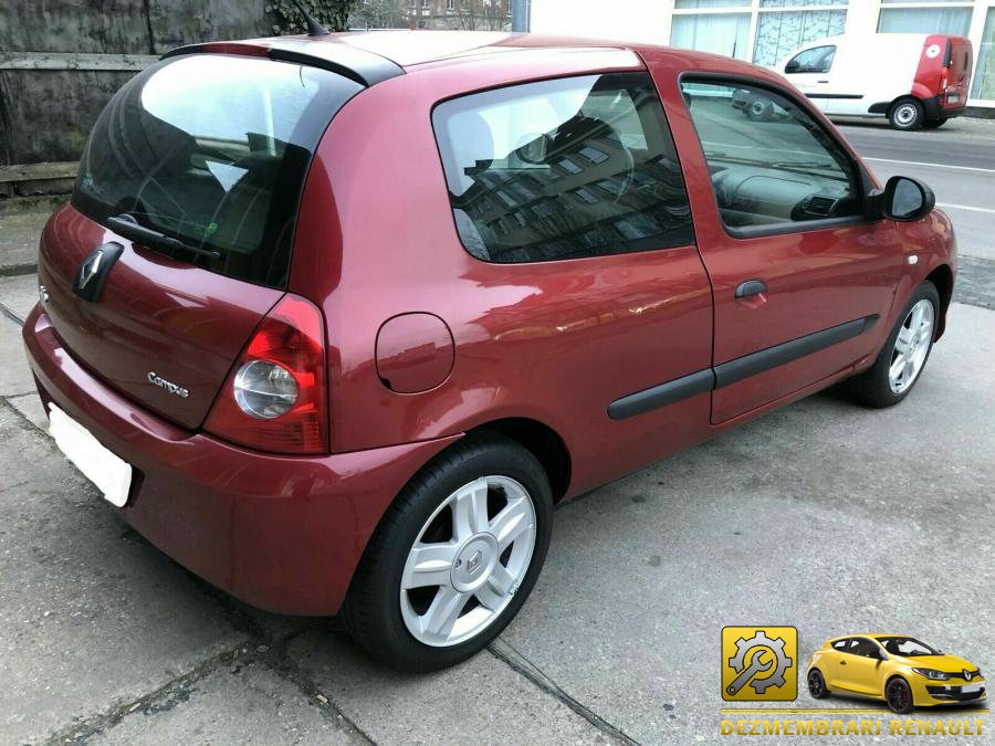 Aripa spate renault clio 2008